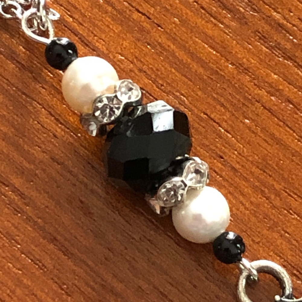 LAST ONE! Gorgeous Vintage Look Cameo Necklace - Picture 4 of 5